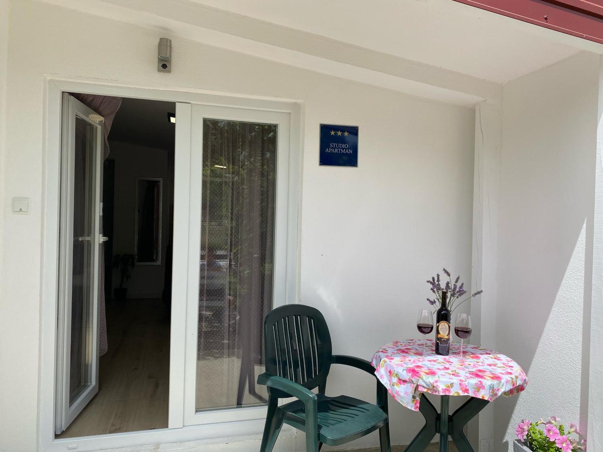 Studio Apartment Adrijana Ζάγκρεμπ Εξωτερικό φωτογραφία