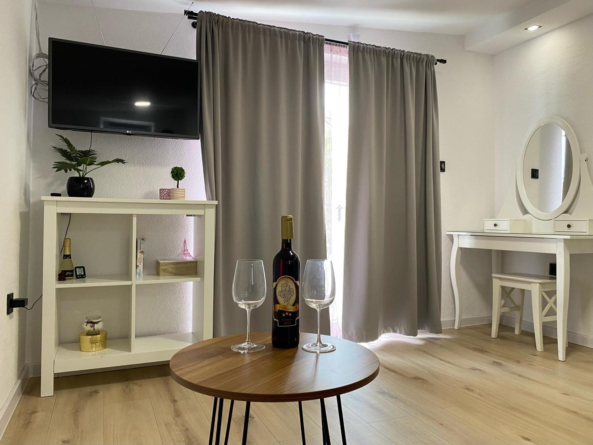 Studio Apartment Adrijana Ζάγκρεμπ Εξωτερικό φωτογραφία